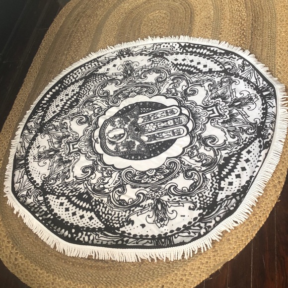 Boho Style Black and White Round Picnic Beach Towel Blanket - Picture 2 of 9